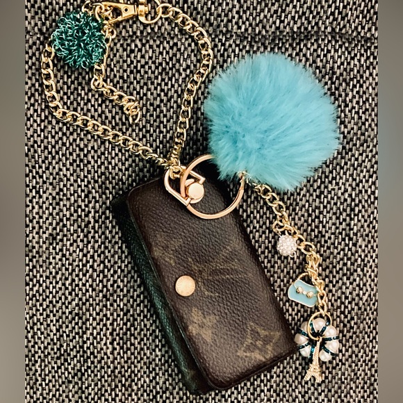 Louis Vuitton Multicles 4 Key Holder “Blue Bayou” - Picture 14 of 14